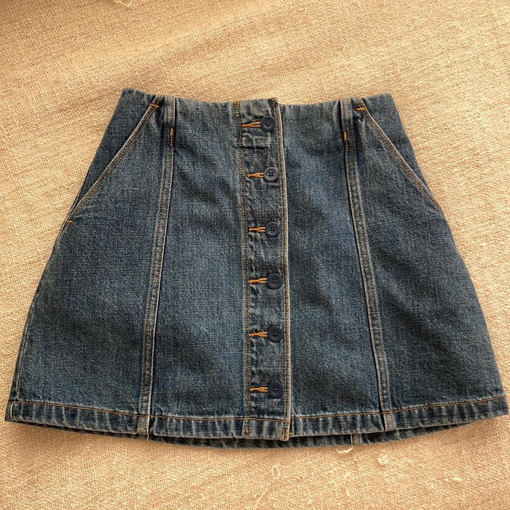 Aritzia Wilfred Free denim skirt